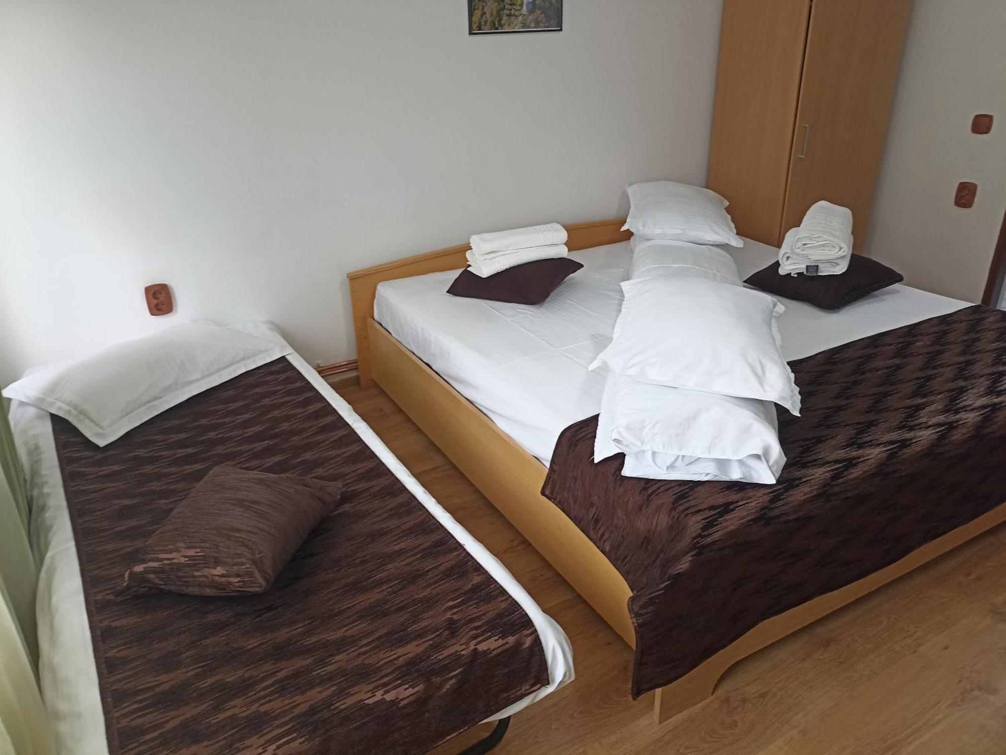 Popasul Drumetului Transfagarasan Hotel Curtea De Arges Exterior photo